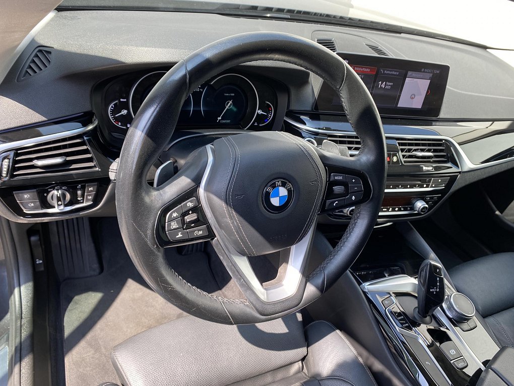 BMW Řada 5 2.0d Sport Line 520d