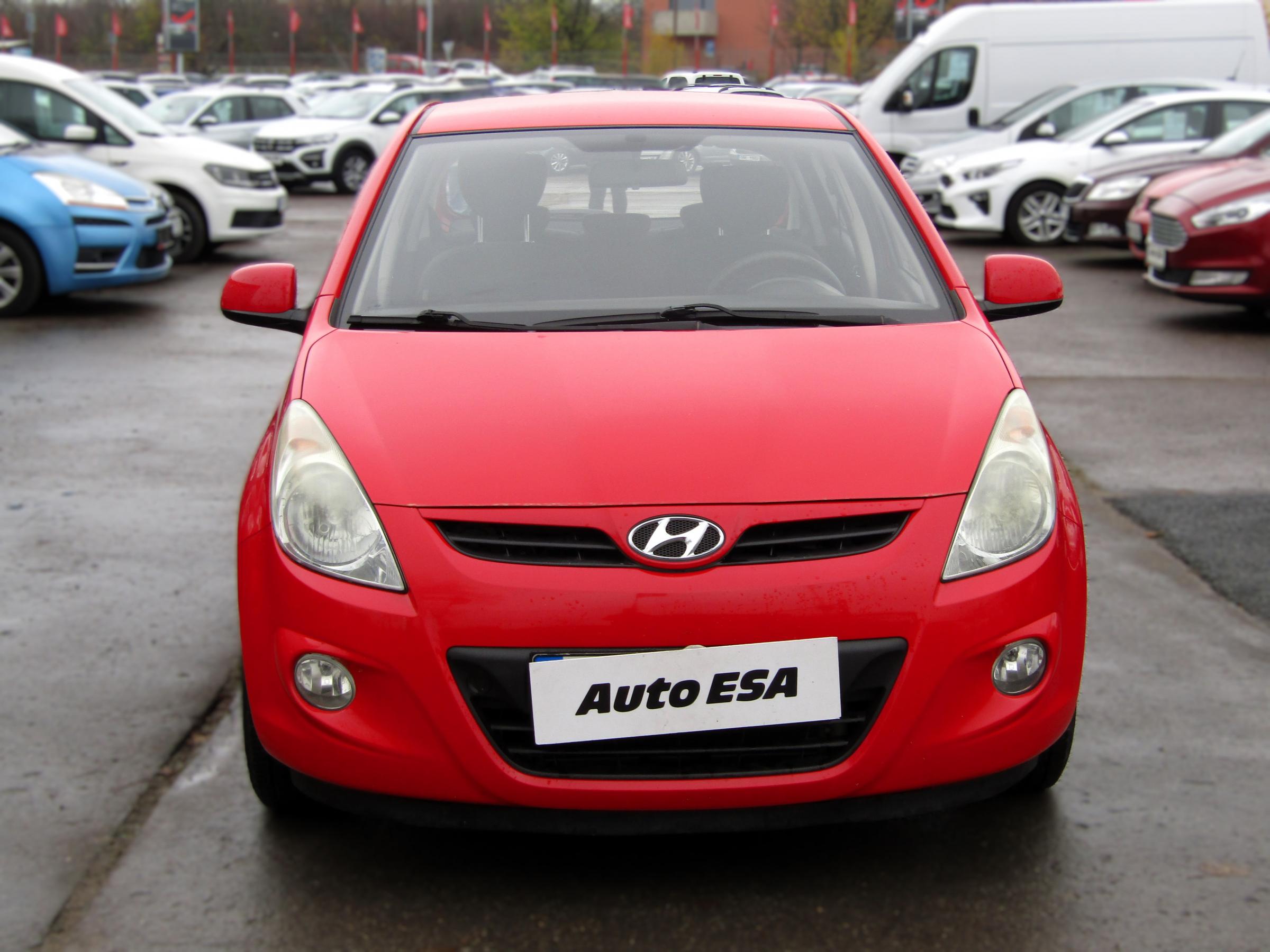 Hyundai i20, 2011 - pohled č. 2