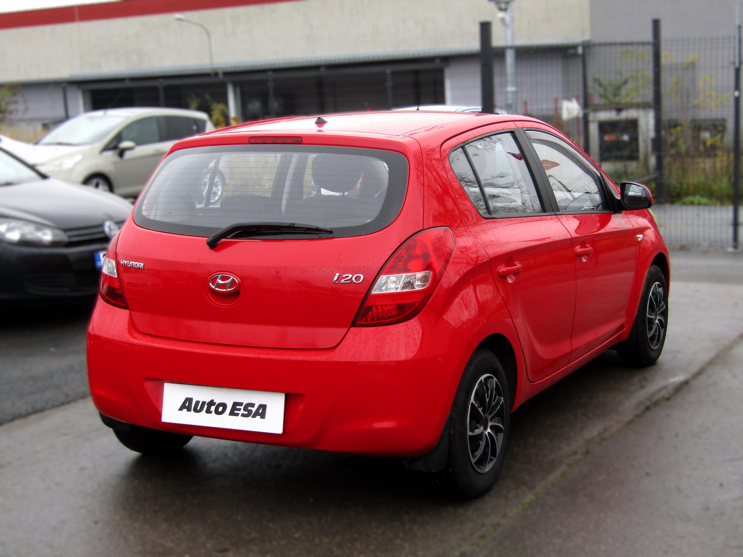 Hyundai i20, 2011 - pohled č. 4