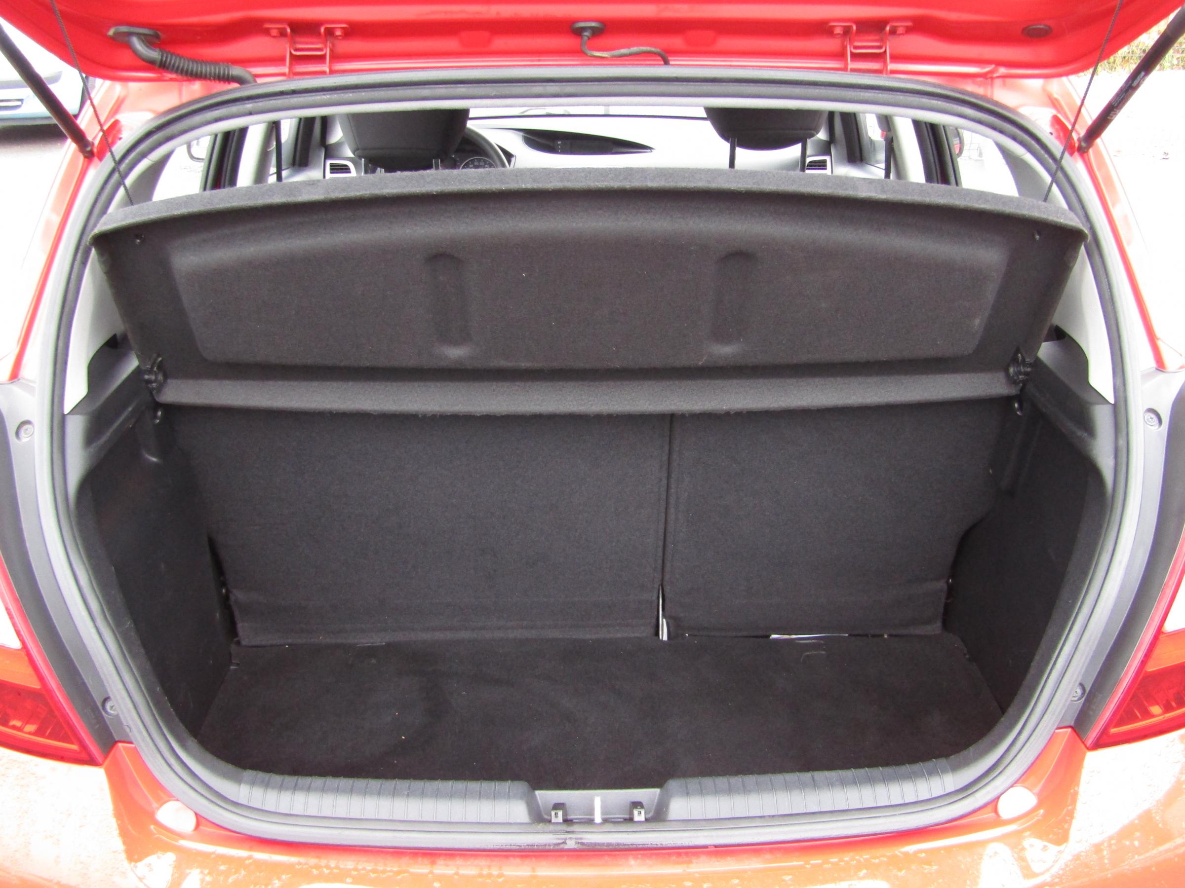 Hyundai i20, 2011 - pohled č. 7