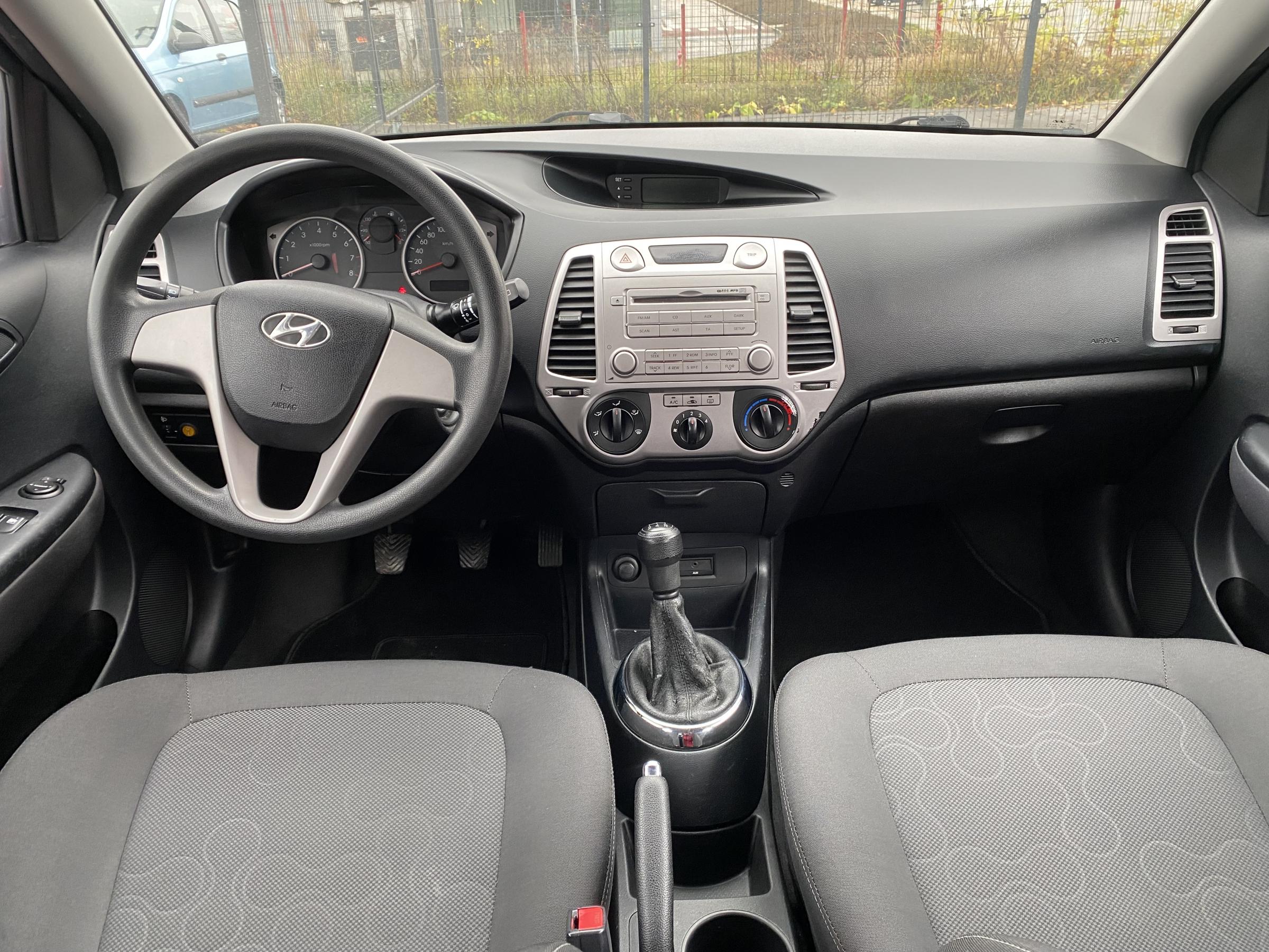 Hyundai i20, 2011 - pohled č. 8