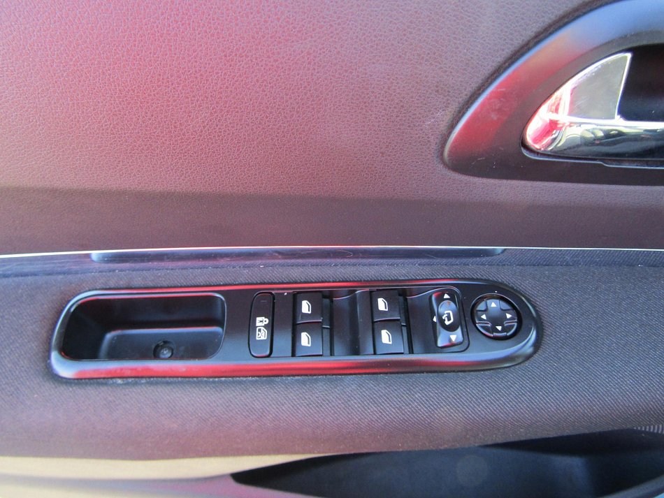 Peugeot 5008 2.0 HDi 