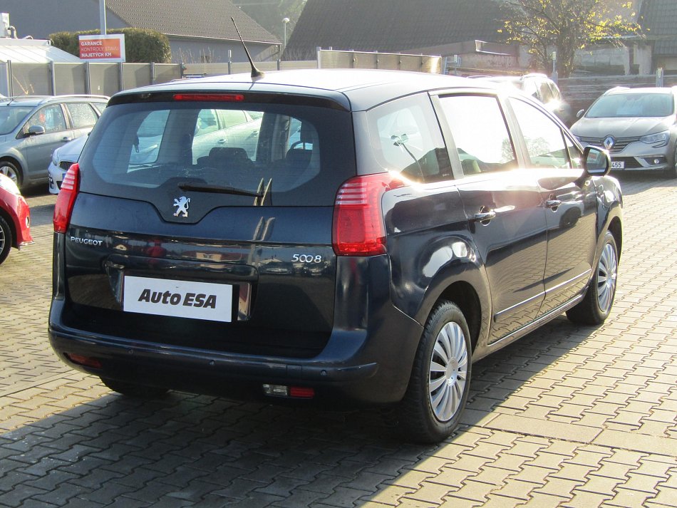 Peugeot 5008 2.0 HDi 
