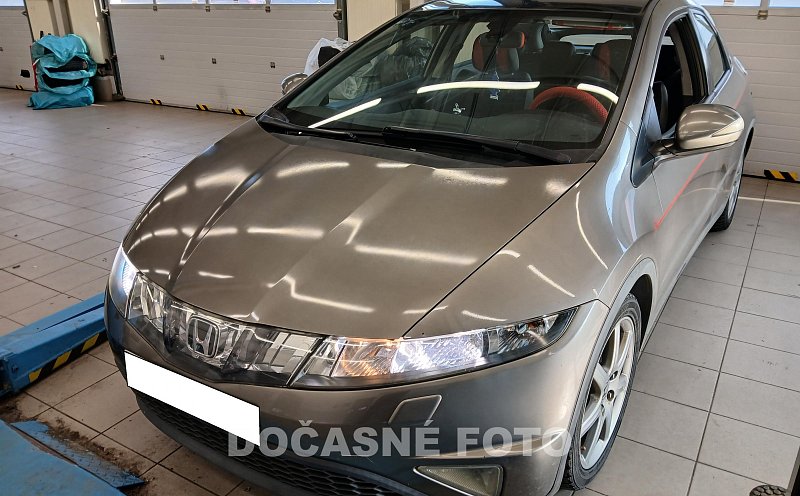 Honda Civic 1.8 i 