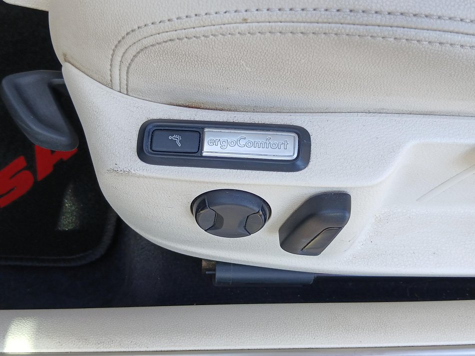 Volkswagen Passat 2.0 TDi 