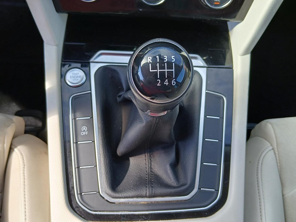 Volkswagen Passat 2.0 TDi 