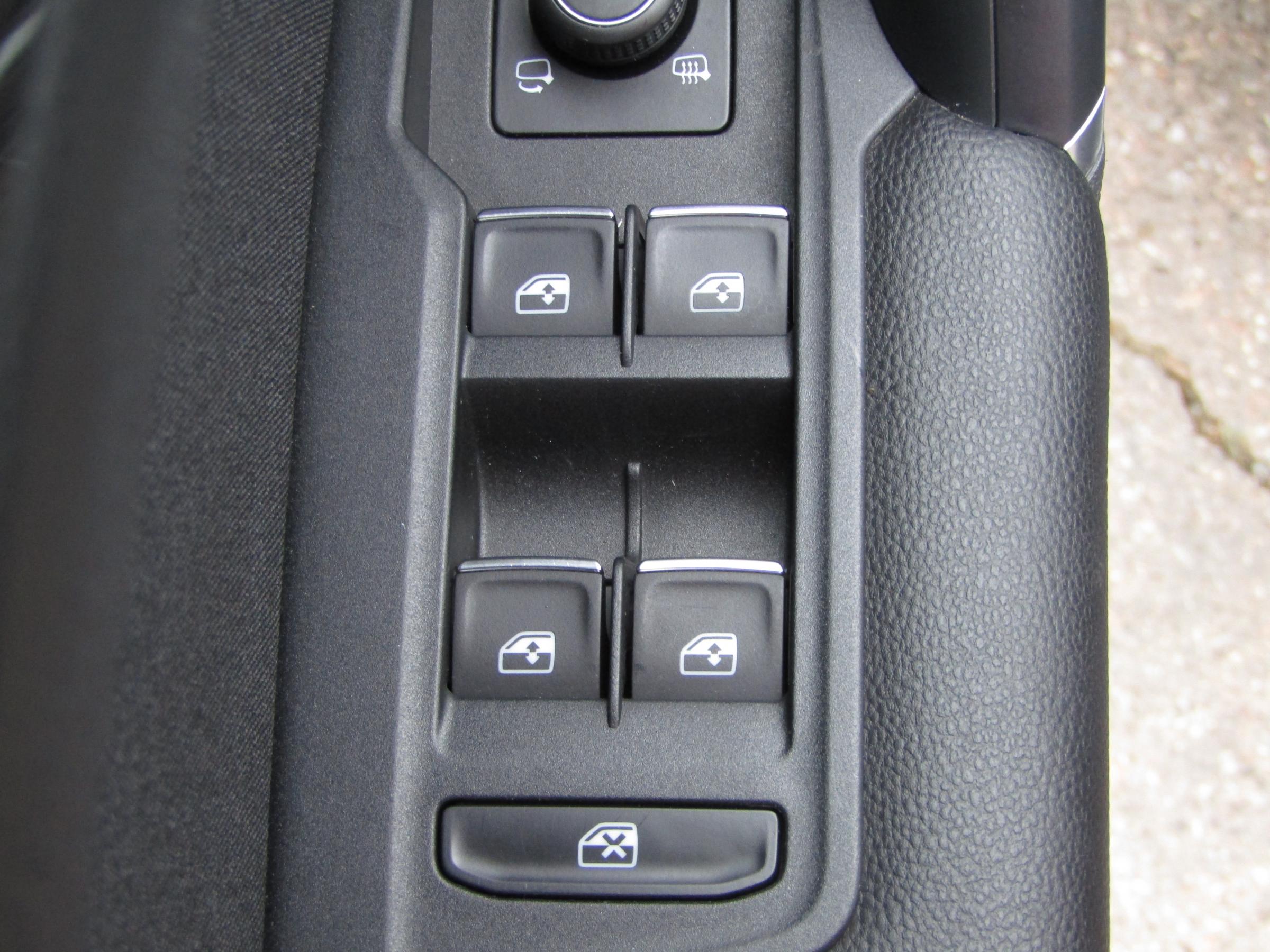 Volkswagen Tiguan, 2016 - pohled č. 11