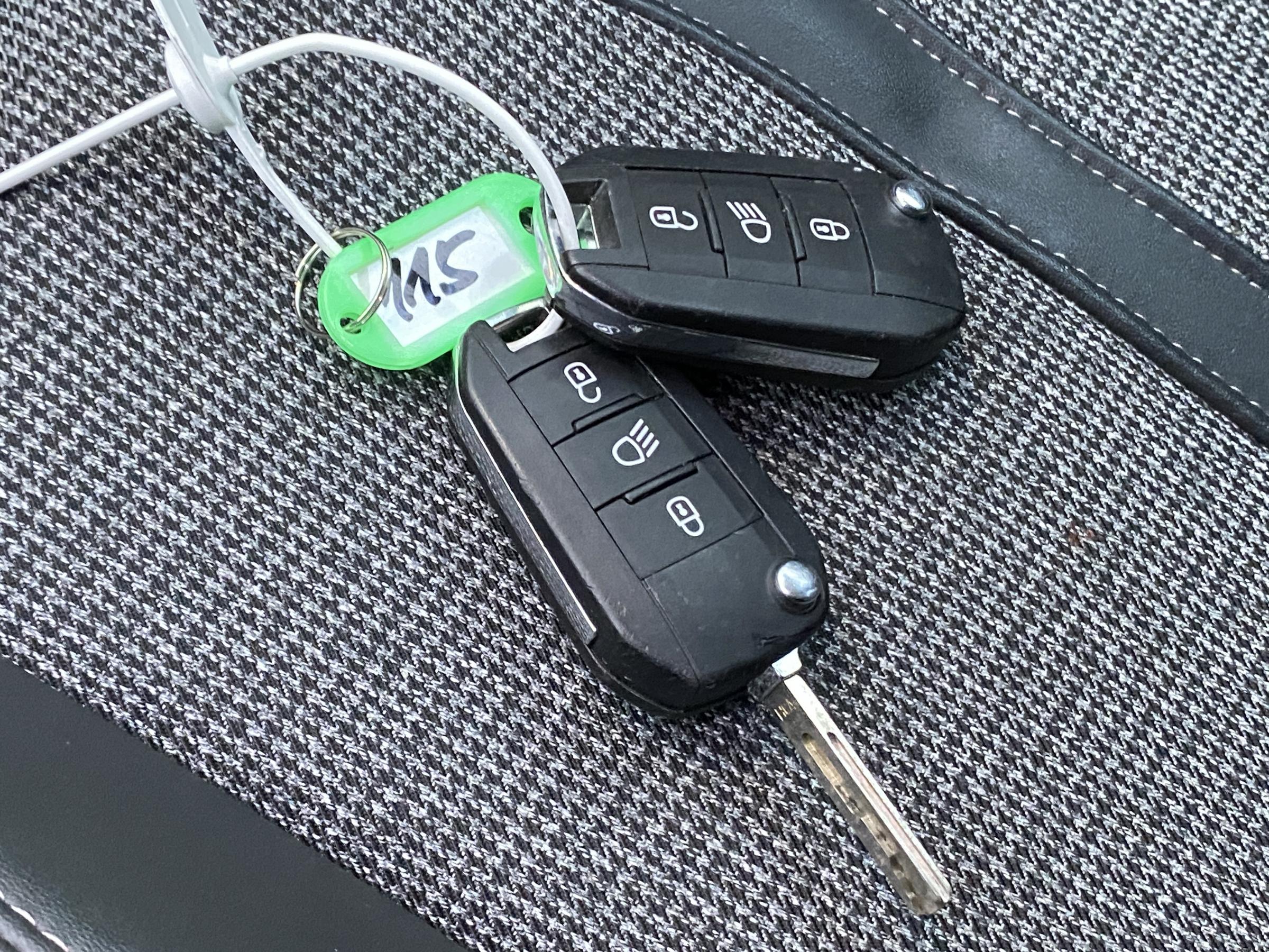 Peugeot 5008, 2019 - pohled č. 18