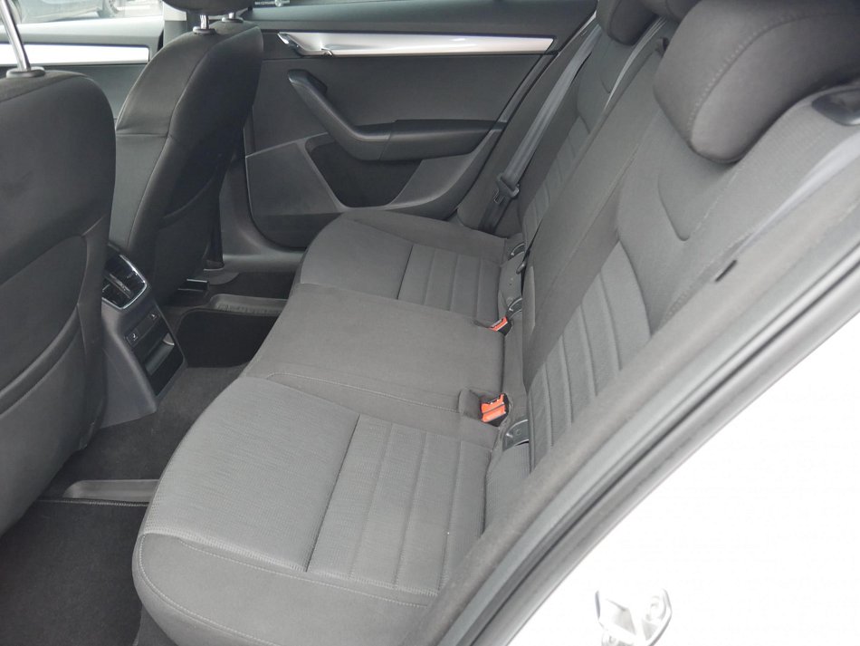 Škoda Octavia III 2.0 TDI  4x4