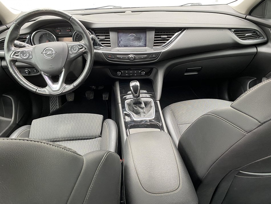 Opel Insignia 1.6 CDTi 