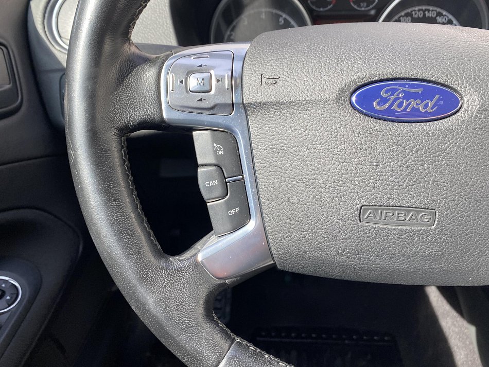 Ford Mondeo 2.0 i Ghia