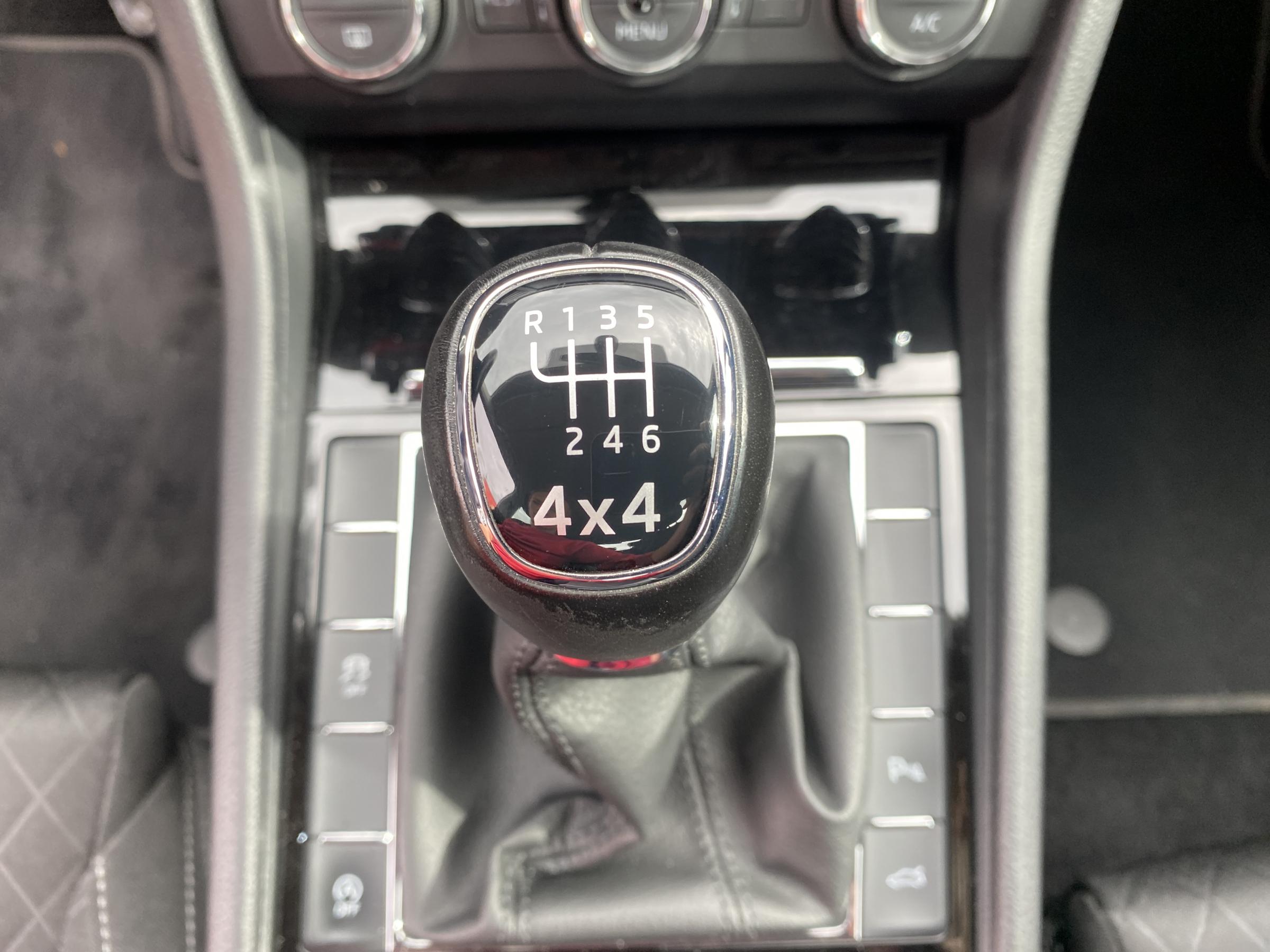 Škoda Superb III, 2016 - pohled č. 18