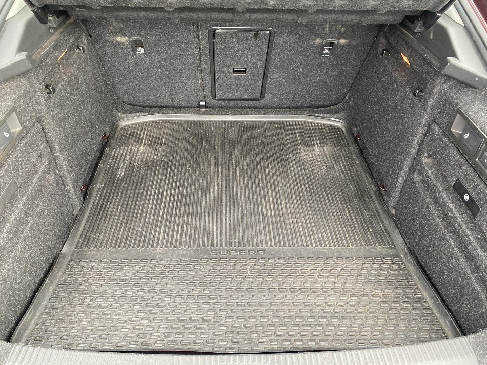 Škoda Superb III 2.0 TDi Style 4X4