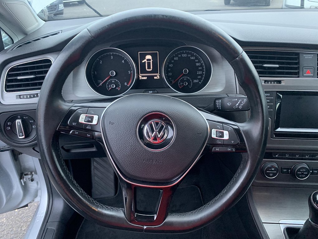Volkswagen Golf 1.6 TDi 
