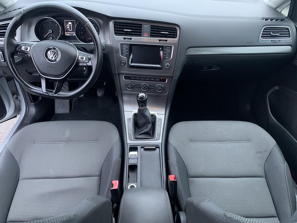 Volkswagen Golf 1.6 TDi 