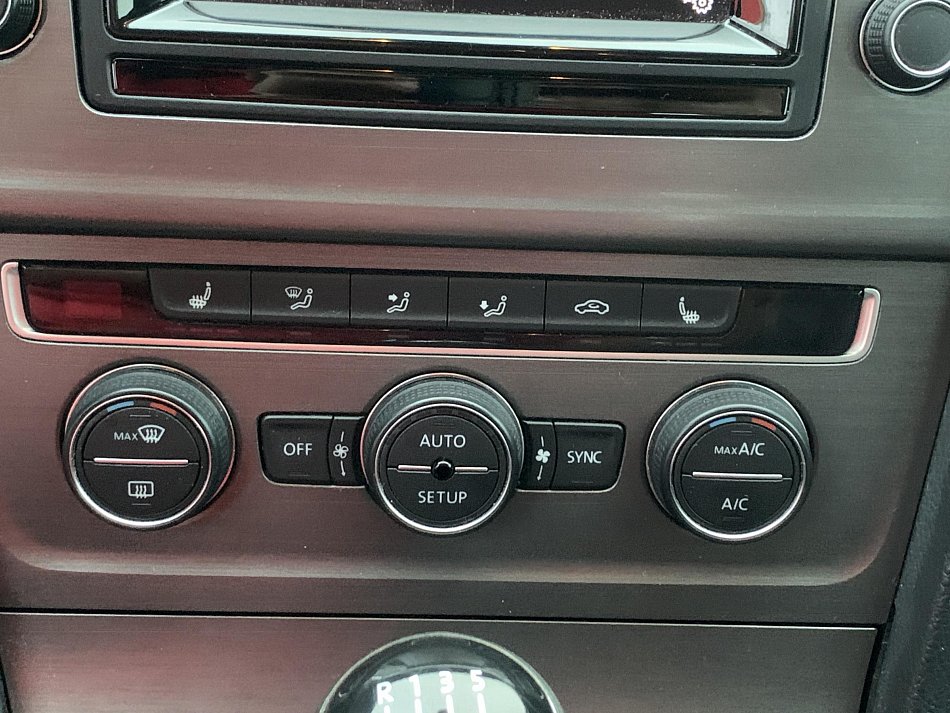 Volkswagen Golf 1.6 TDi 