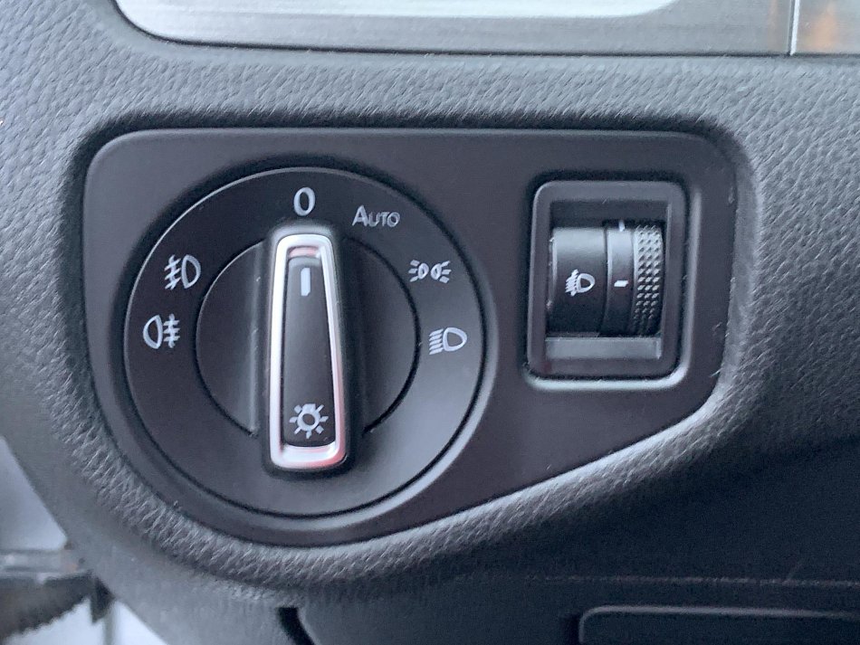 Volkswagen Golf 1.6 TDi 