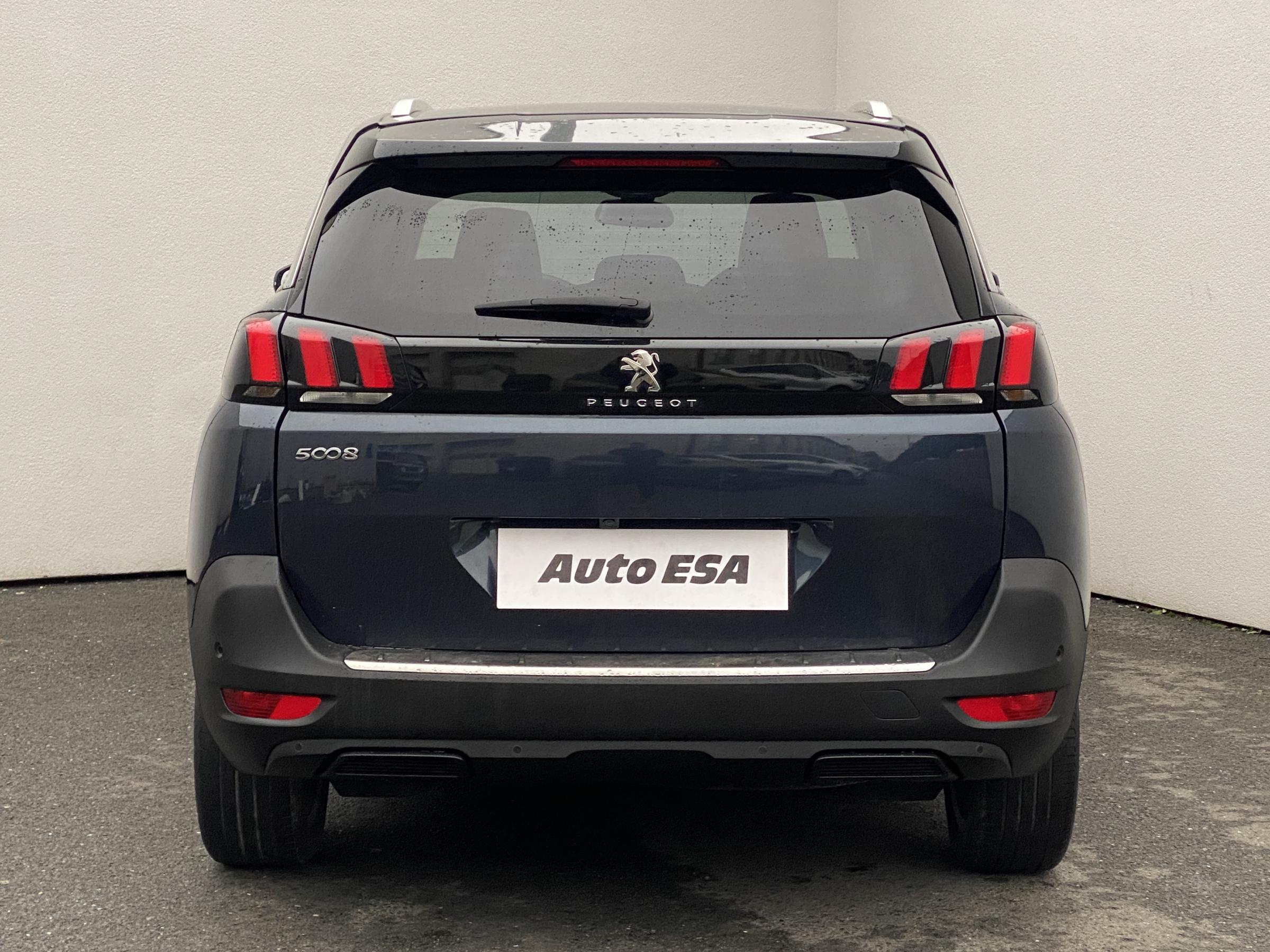 Peugeot 5008, 2018 - pohled č. 5