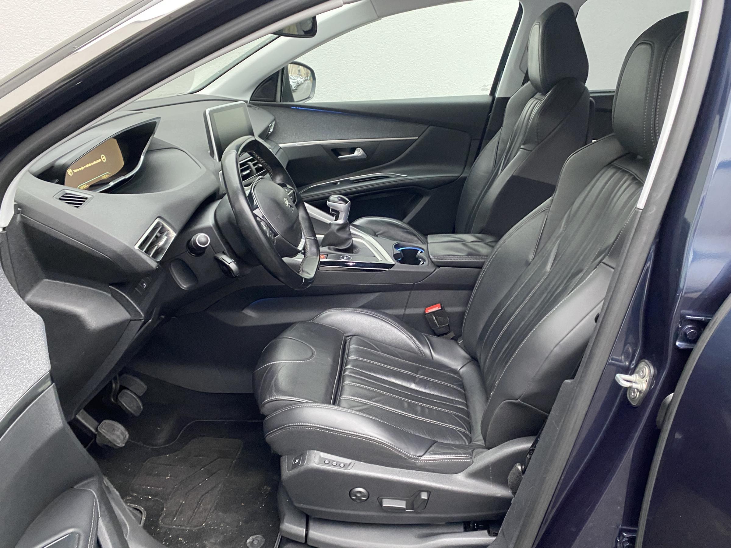 Peugeot 5008, 2018 - pohled č. 9