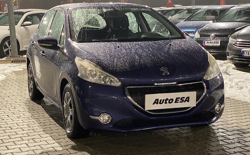 Peugeot 208 1.4i 