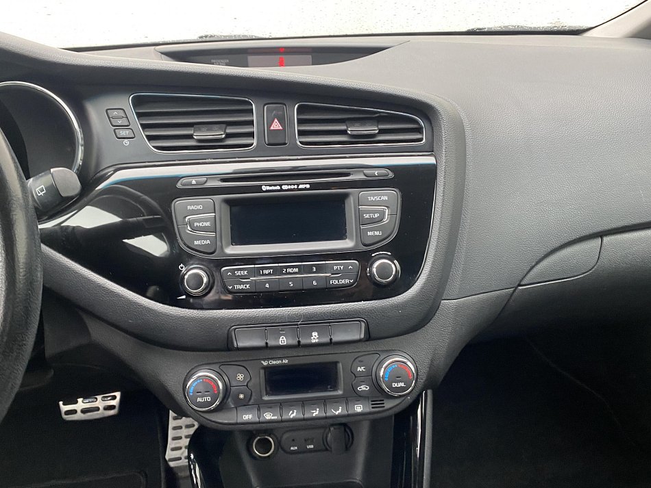 Kia Ceed 1.6 GDi Exclusive