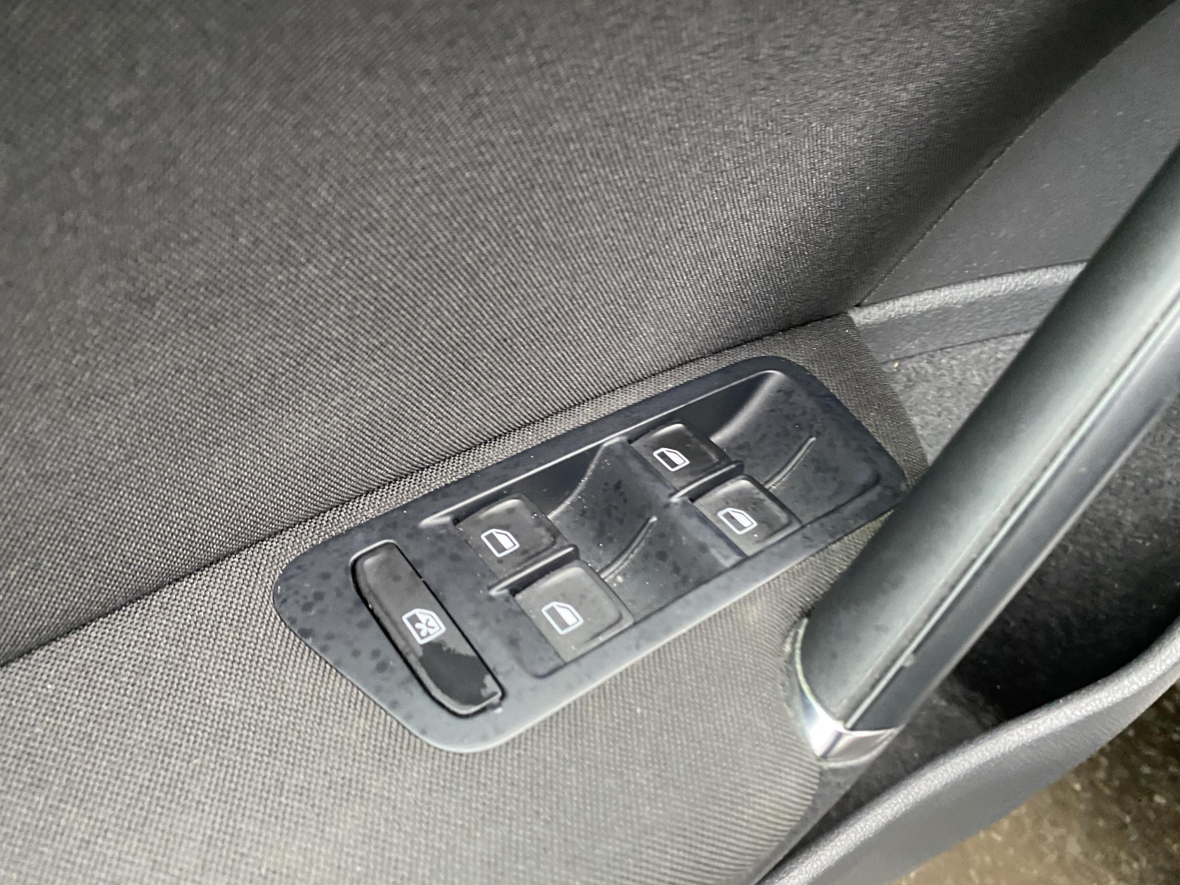 Volkswagen Golf, 2014 - pohled č. 12