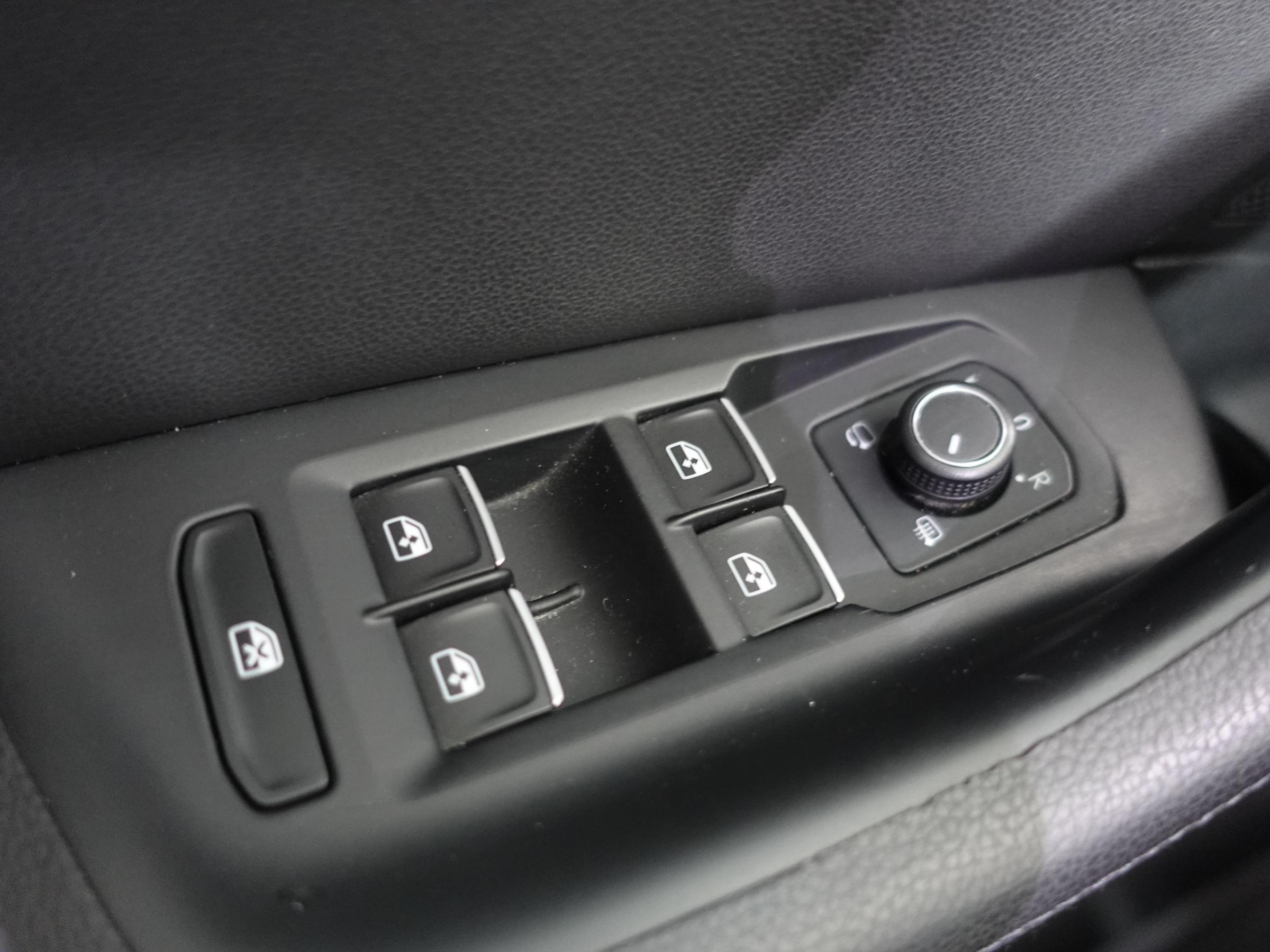 Volkswagen Passat, 2015 - pohled č. 15