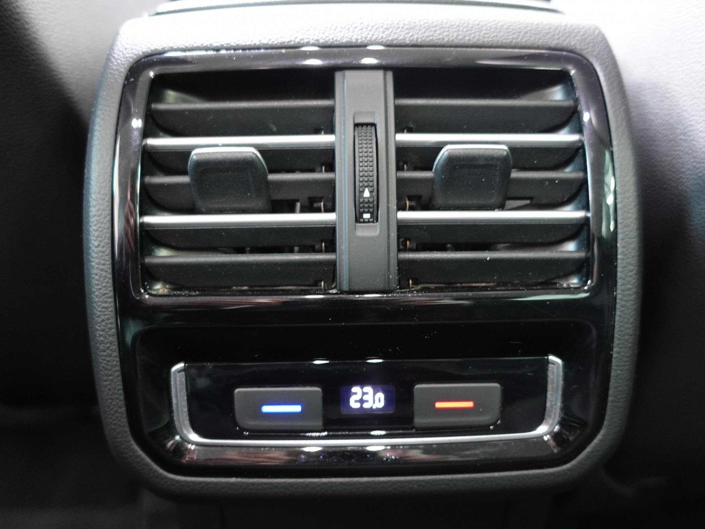 Volkswagen Passat, 2015 - pohled č. 23