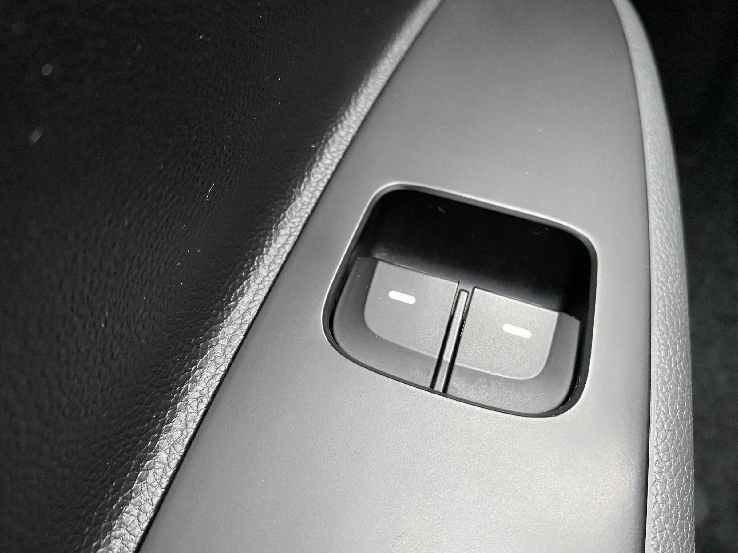 Hyundai i10, 2018 - pohled č. 12