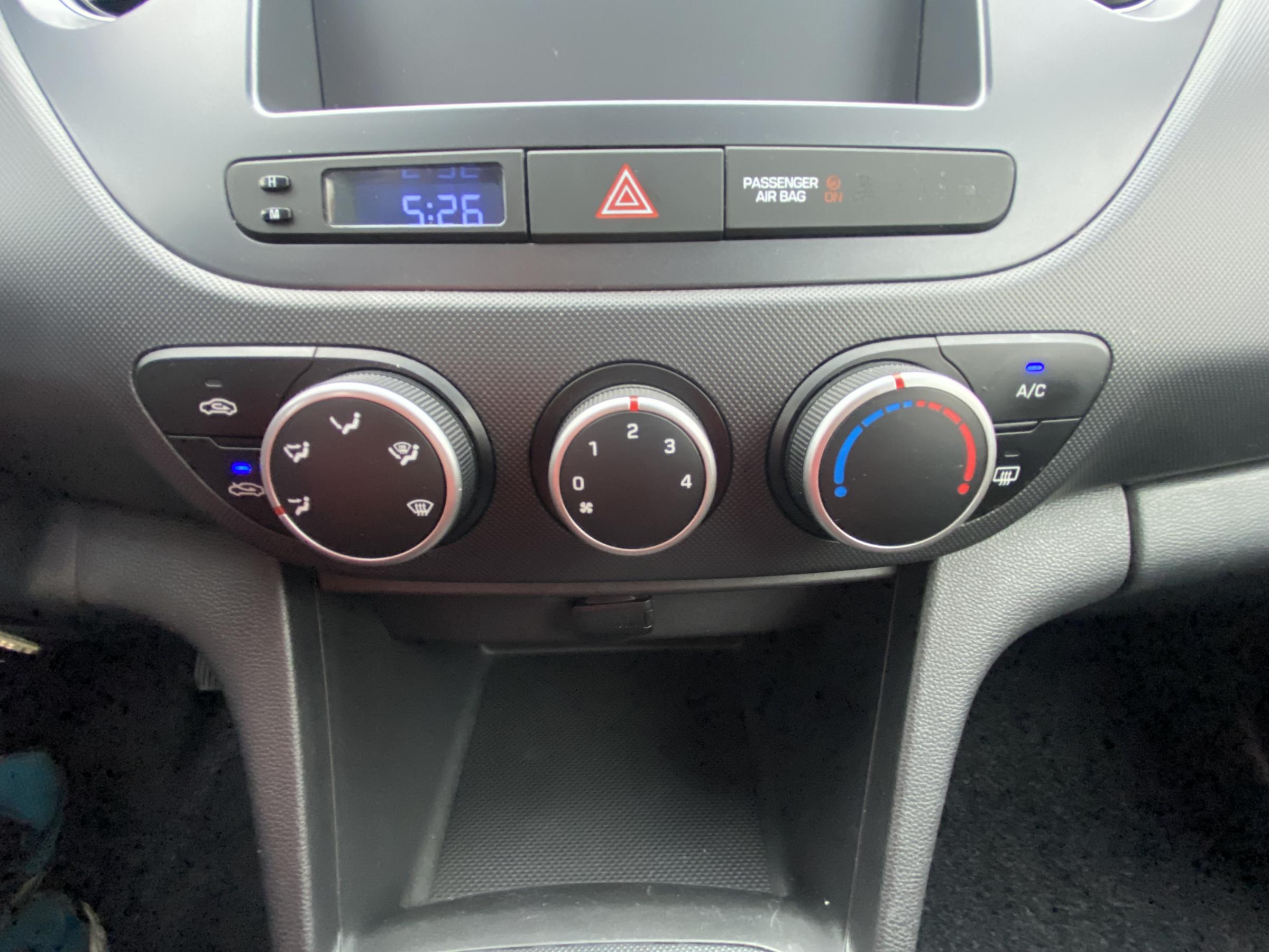 Hyundai i10, 2018 - pohled č. 14