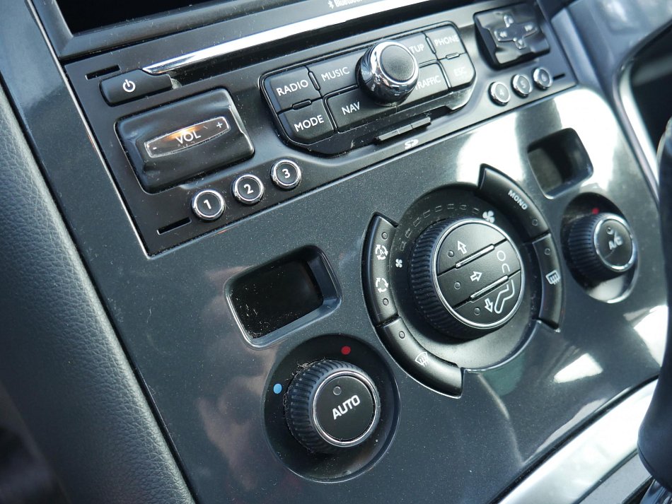 Peugeot 3008 2.0 HDi Premium