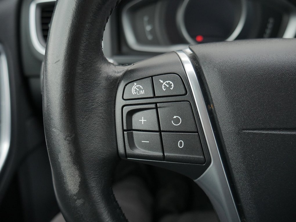 Volvo V60 2.4 D4 Cross Country 4x4