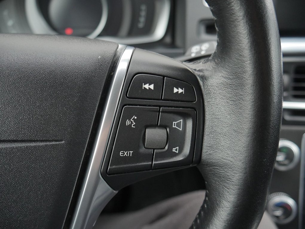 Volvo V60 2.4 D4 Cross Country 4x4