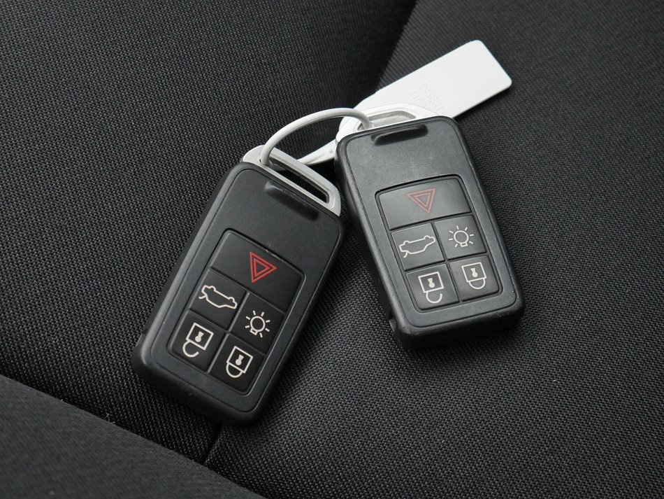 Volvo V60 2.4 D4 Cross Country 4x4