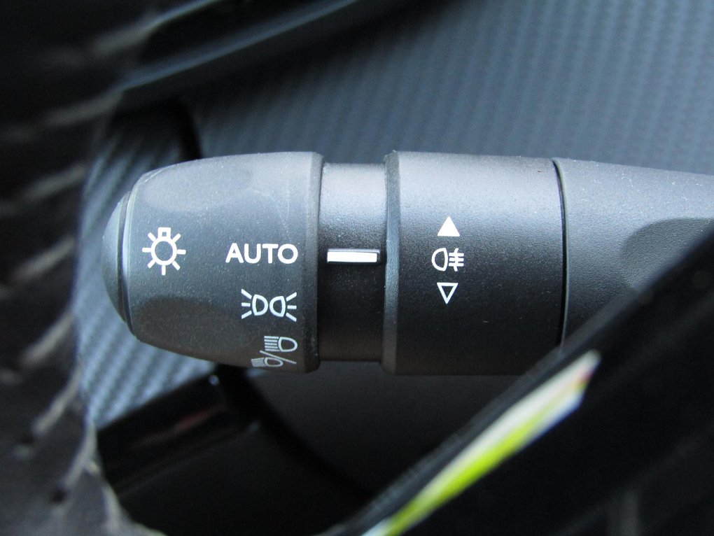 Peugeot 2008 1.2 PT 