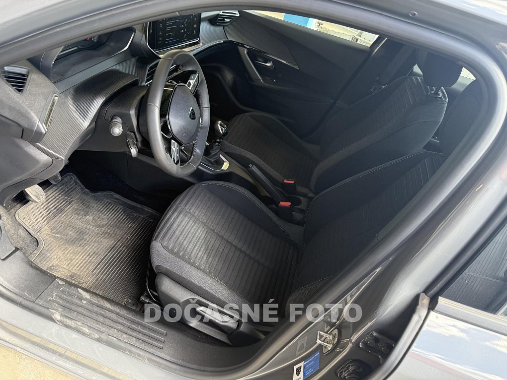 Peugeot 2008 1.2 PT 