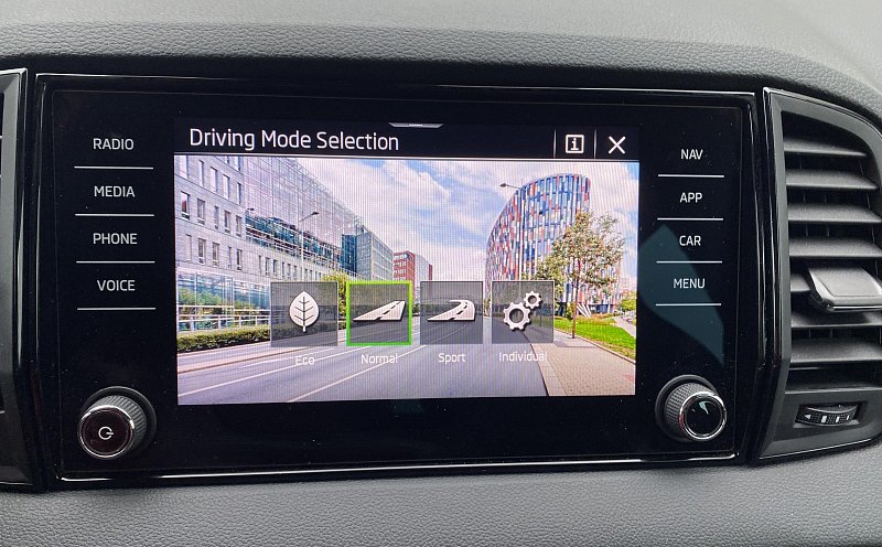 Škoda Karoq 1.5 TSi SportLine