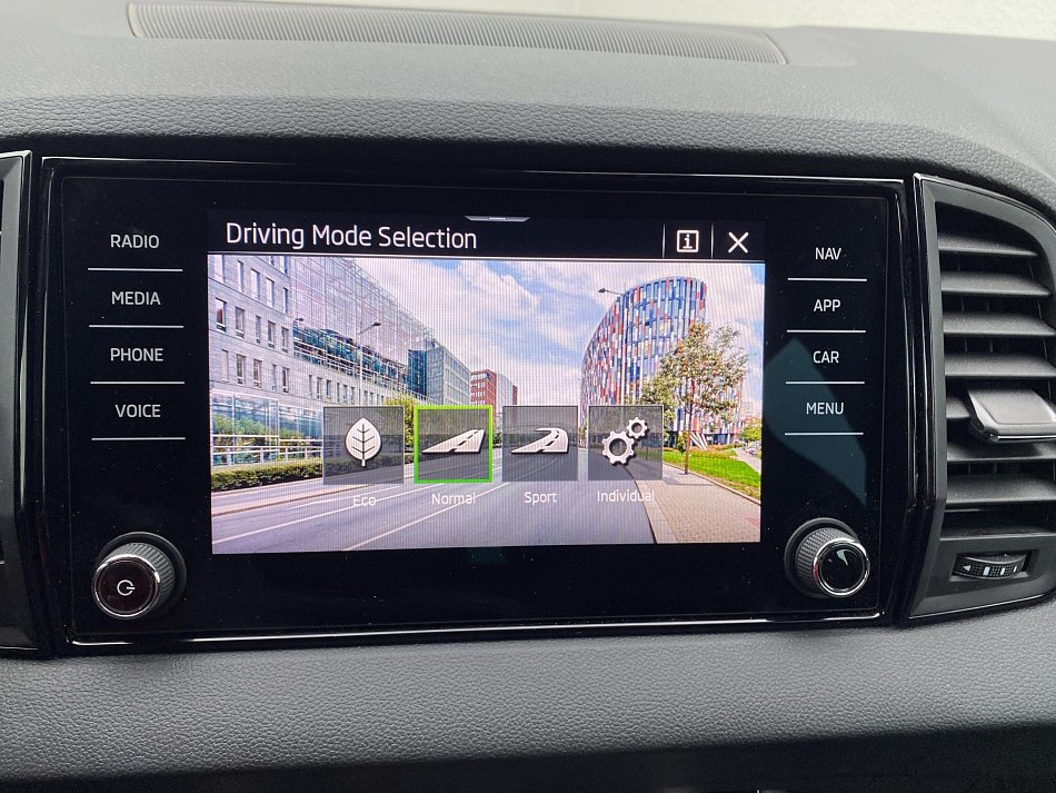 Škoda Karoq 1.5 TSi SportLine