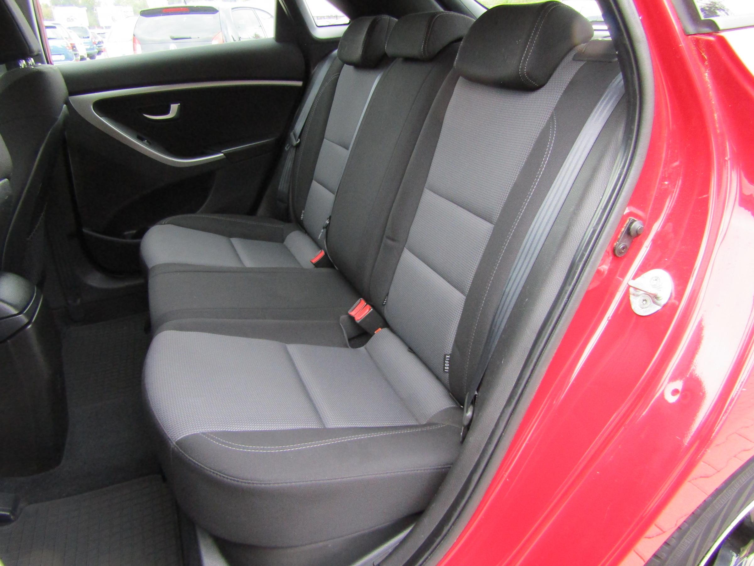 Hyundai i30, 2012 - pohled č. 10