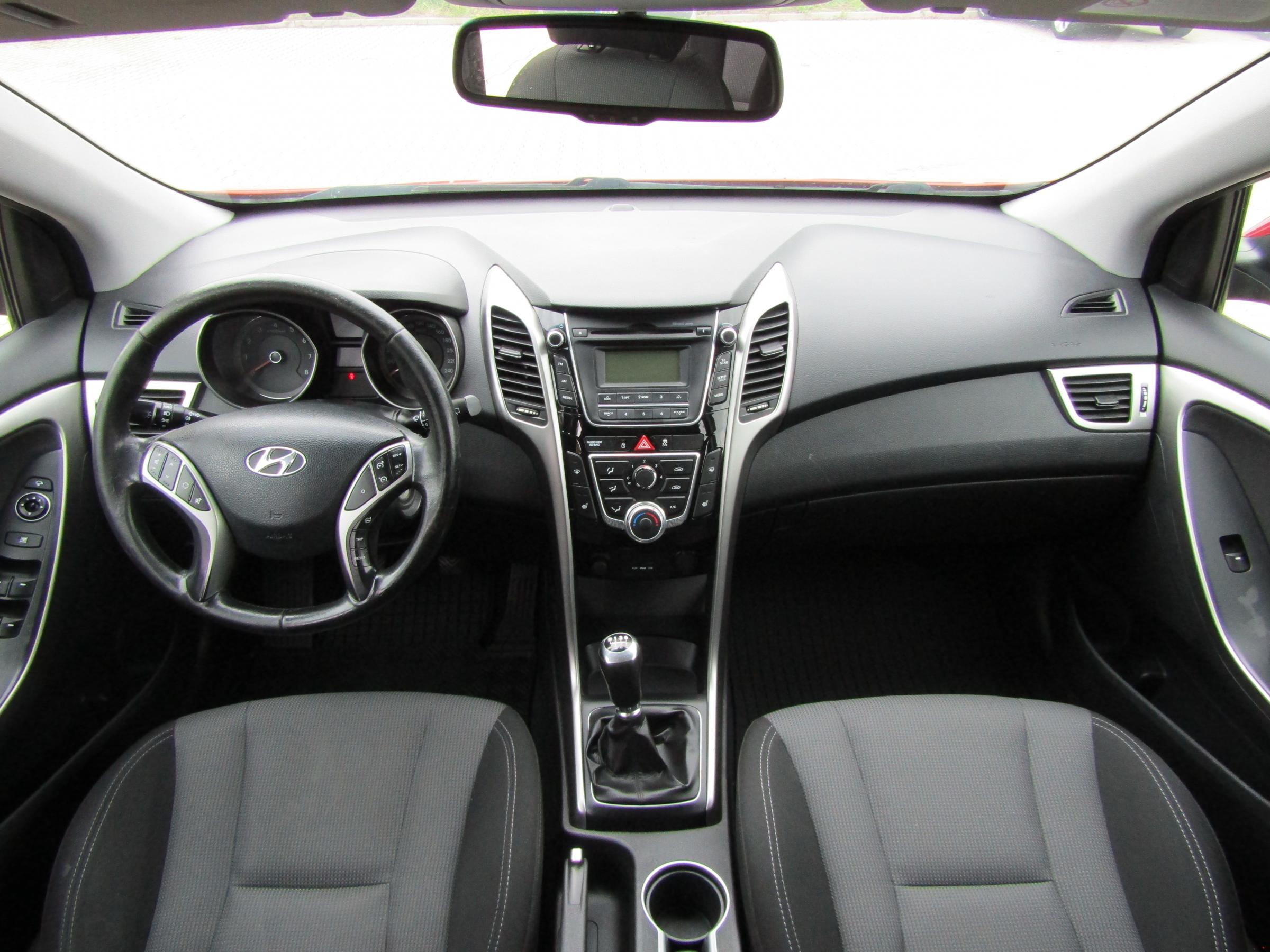 Hyundai i30, 2012 - pohled č. 8