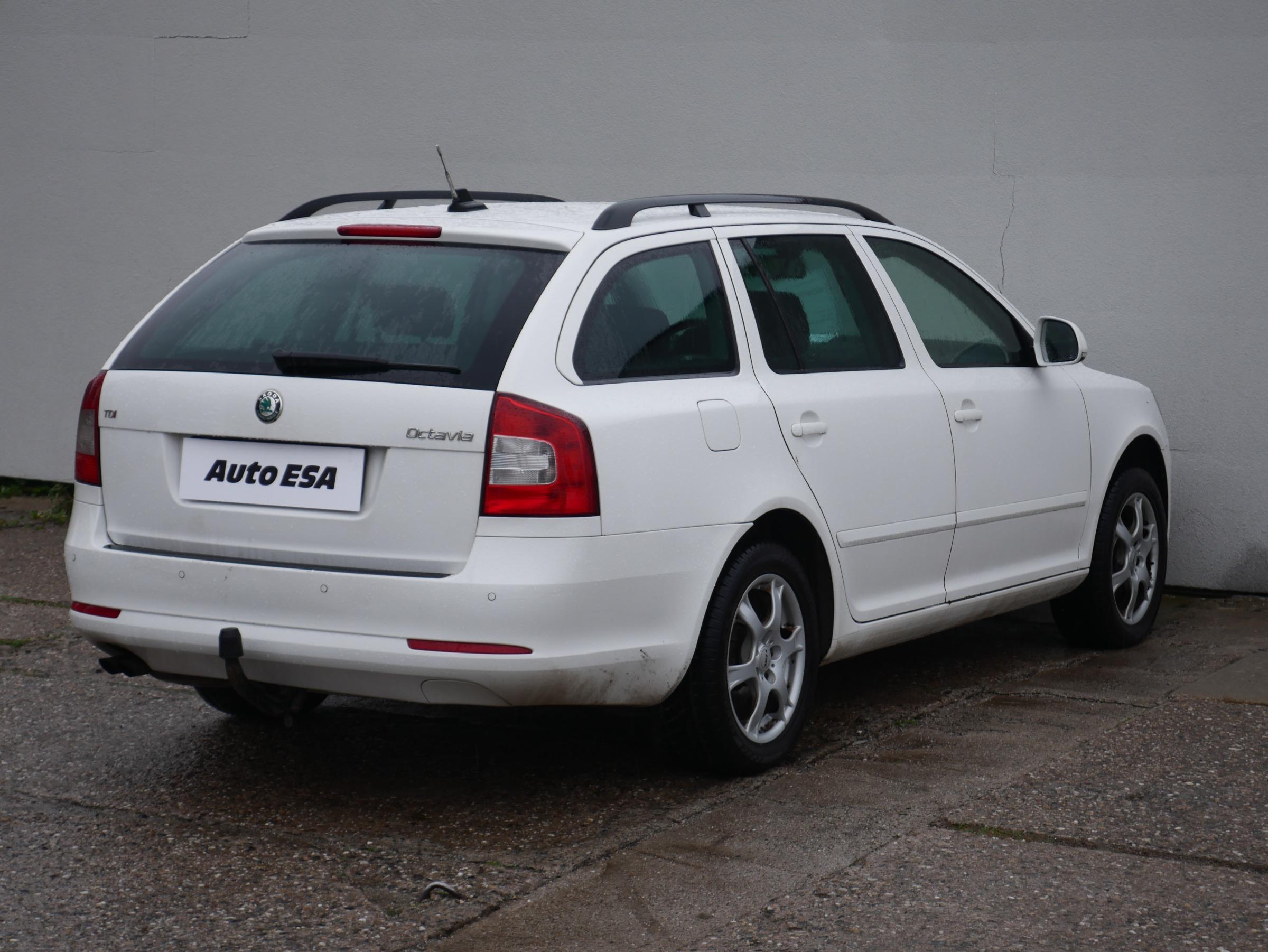 Škoda Octavia II, 2013 - pohled č. 6