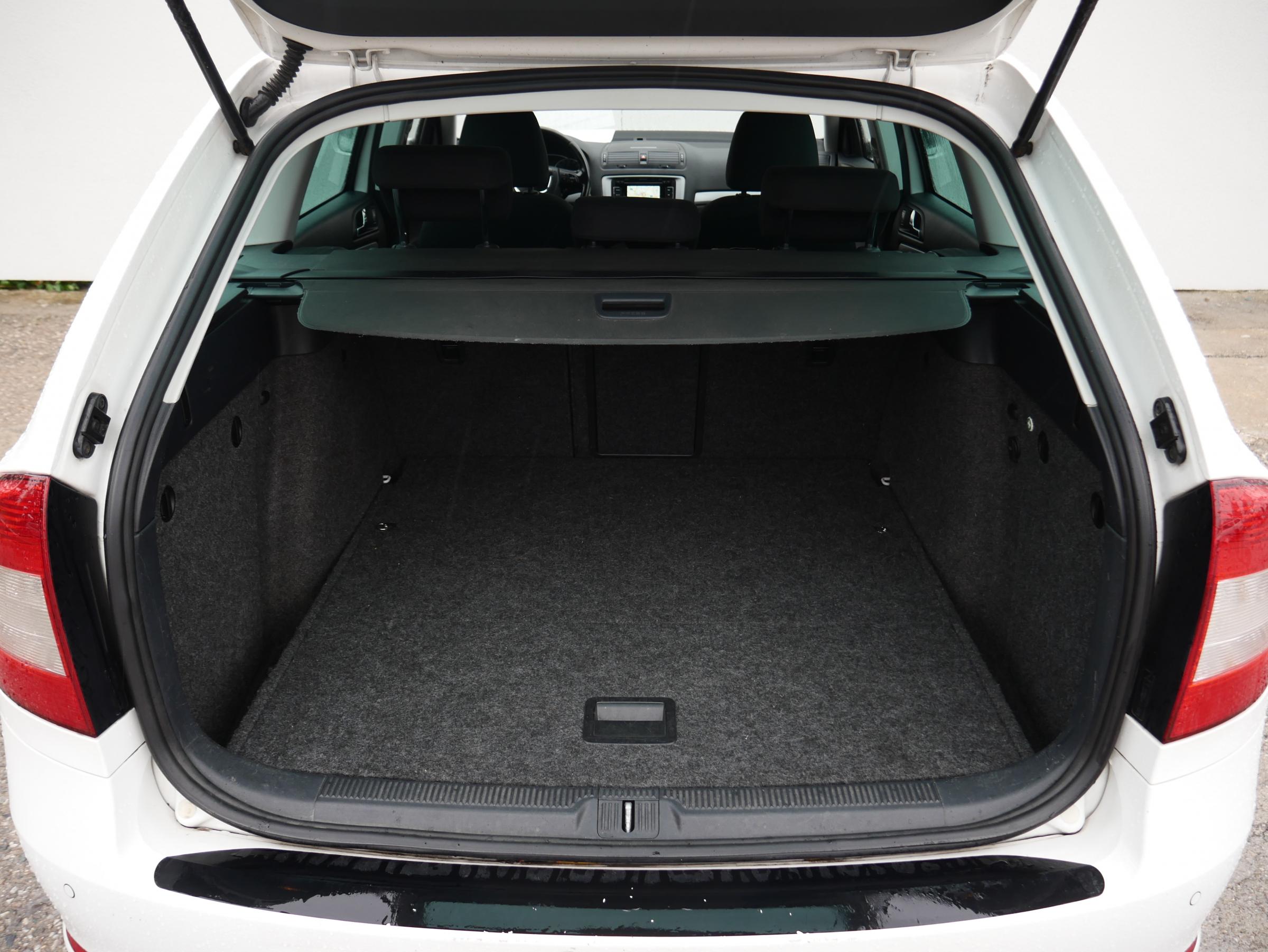 Škoda Octavia II, 2013 - pohled č. 7