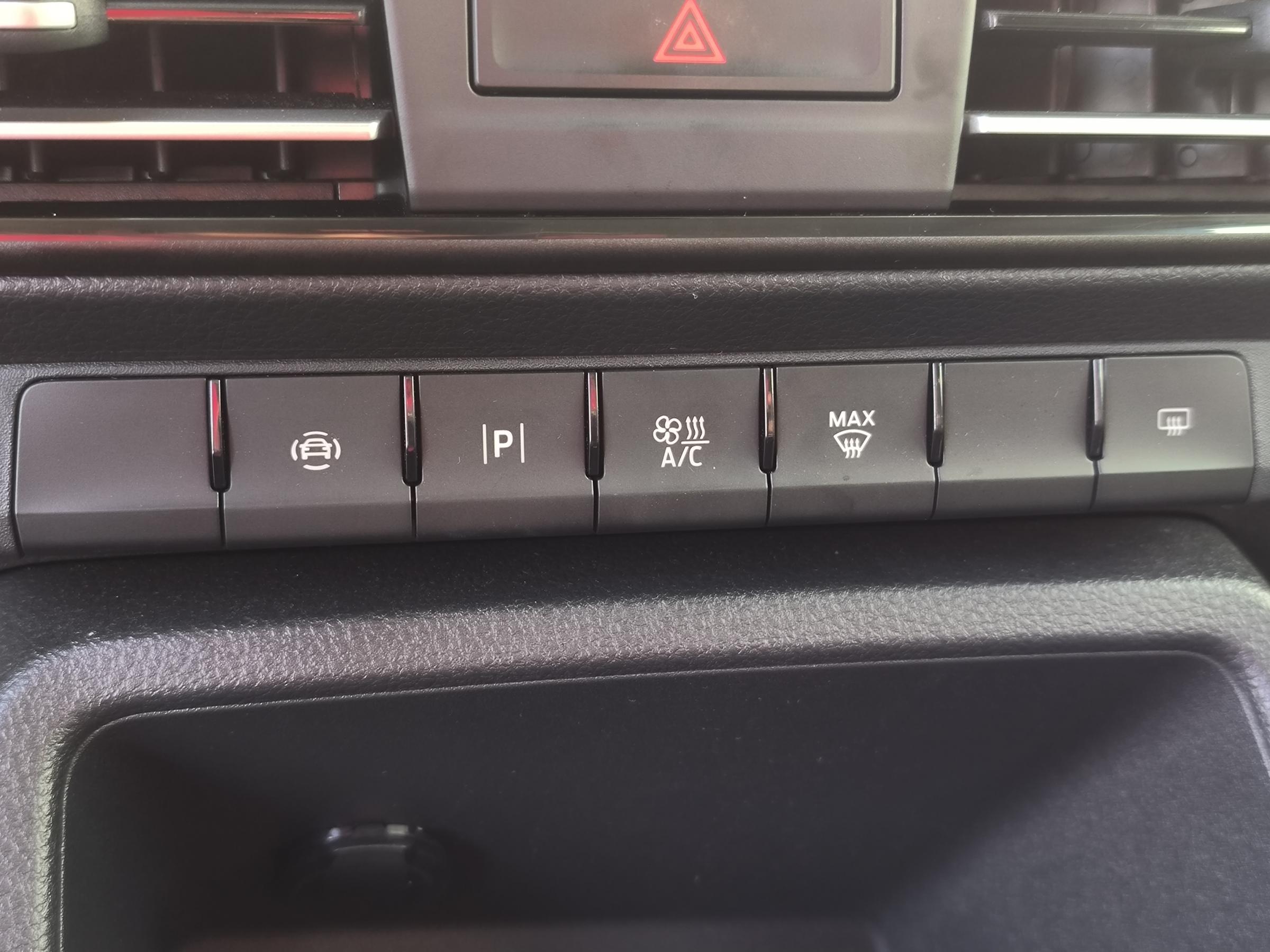 Ford Tourneo Connect, 2023 - pohled č. 18