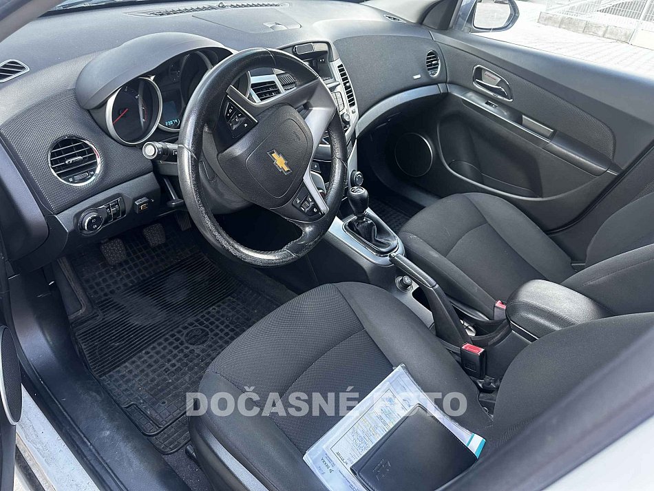 Chevrolet Cruze 1.6i 