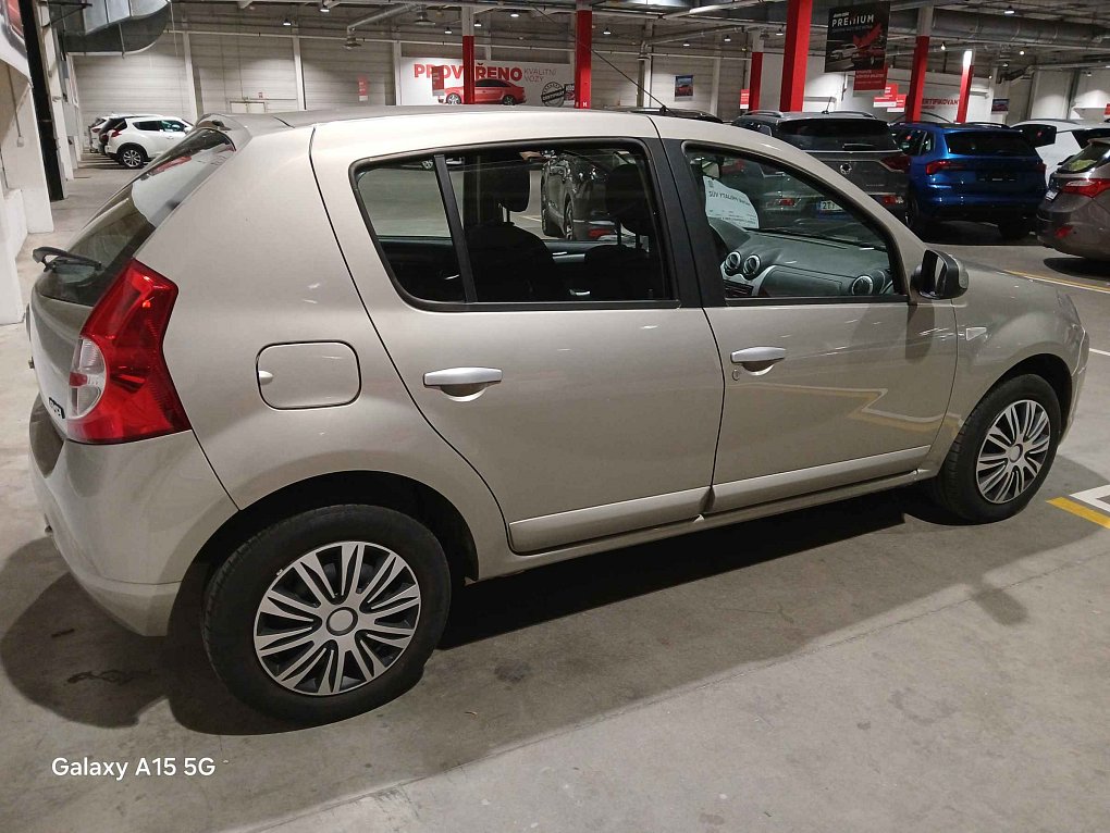 Dacia Sandero 1.6i 