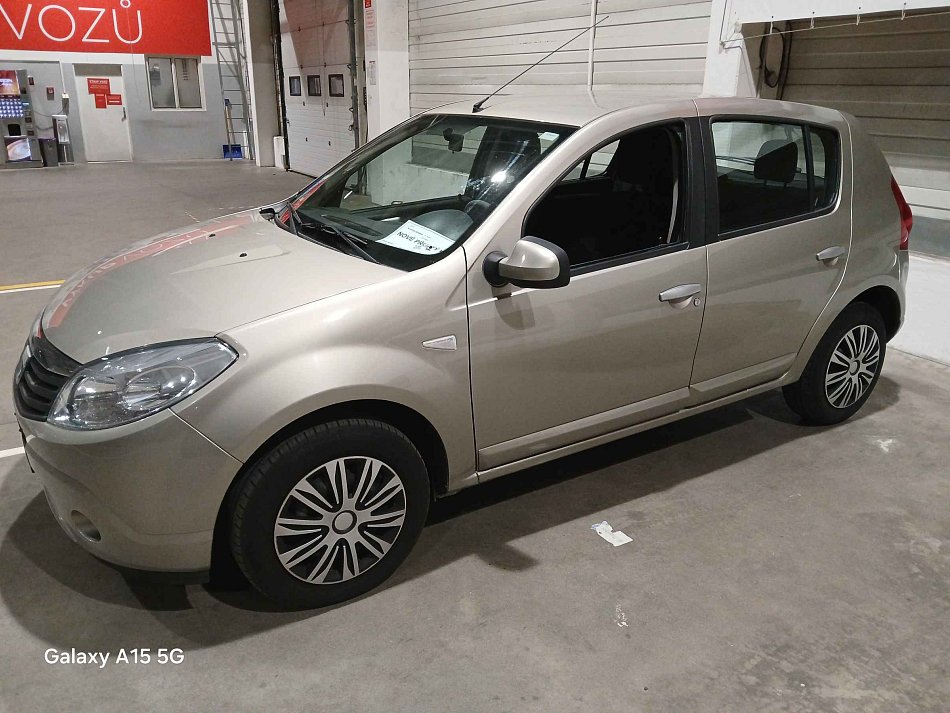 Dacia Sandero 1.6i 