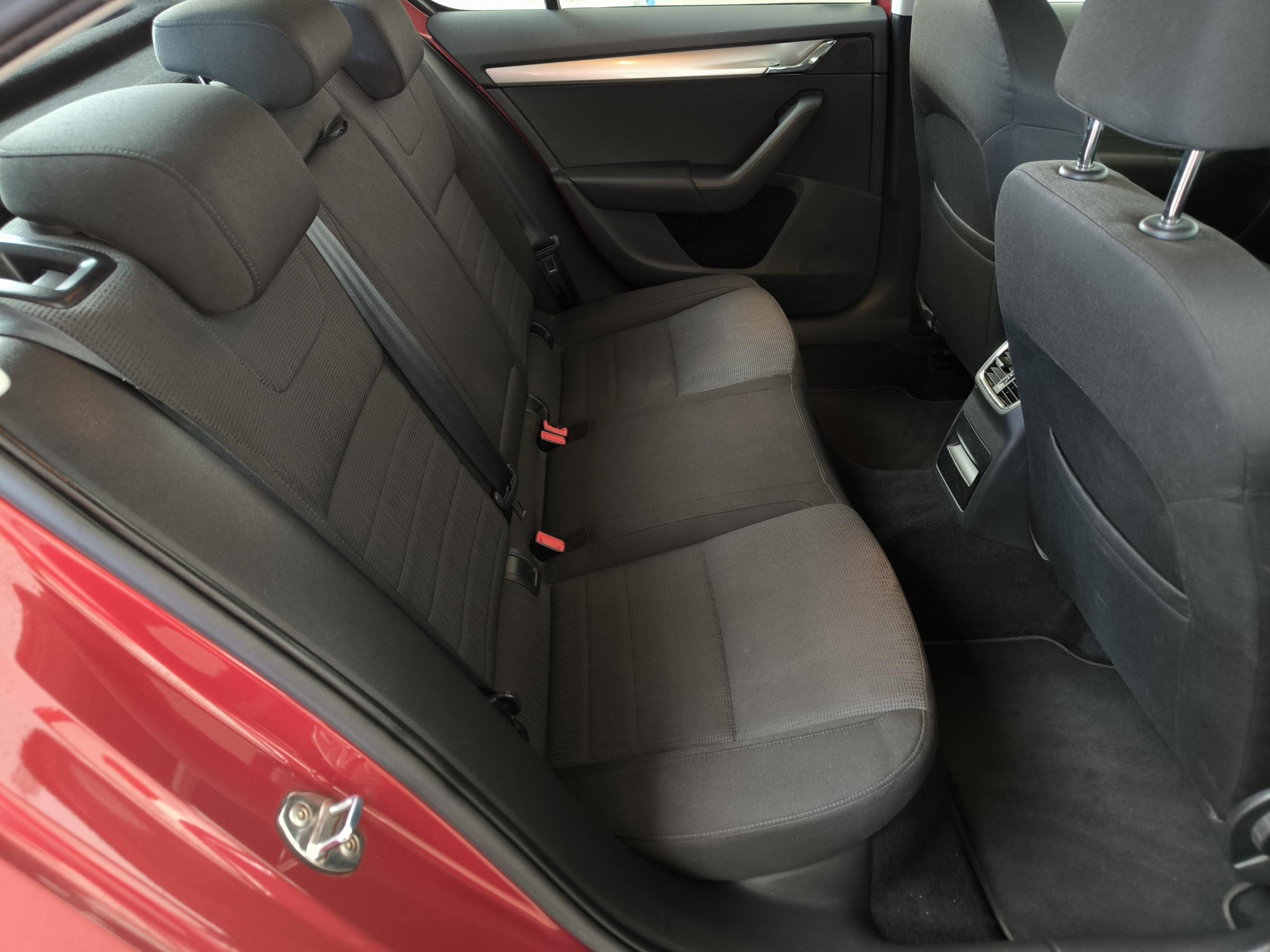 Škoda Octavia III, 2013 - pohled č. 11