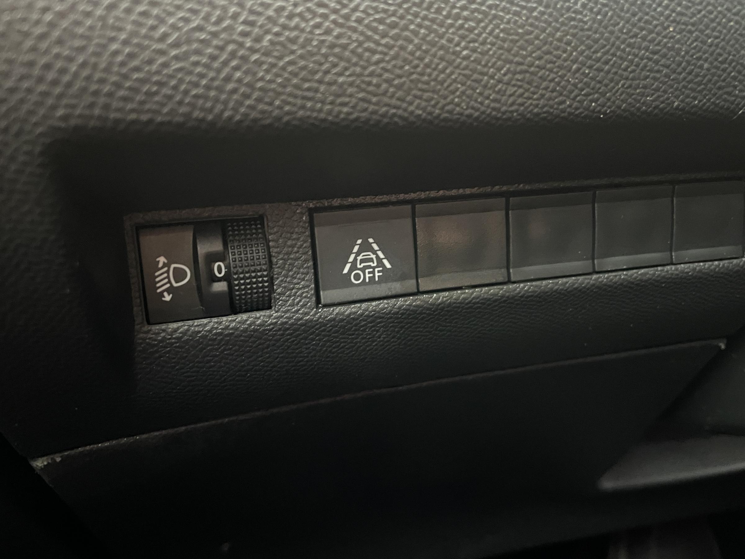 Peugeot 2008, 2020 - pohled č. 14