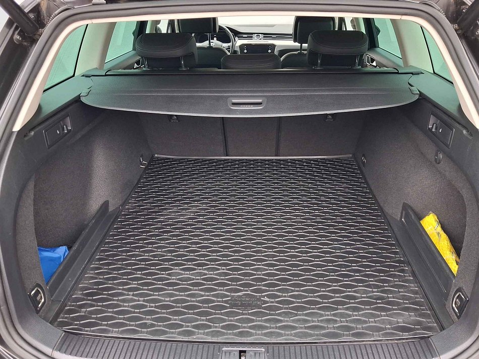 Volkswagen Passat 1.5TSi Highline