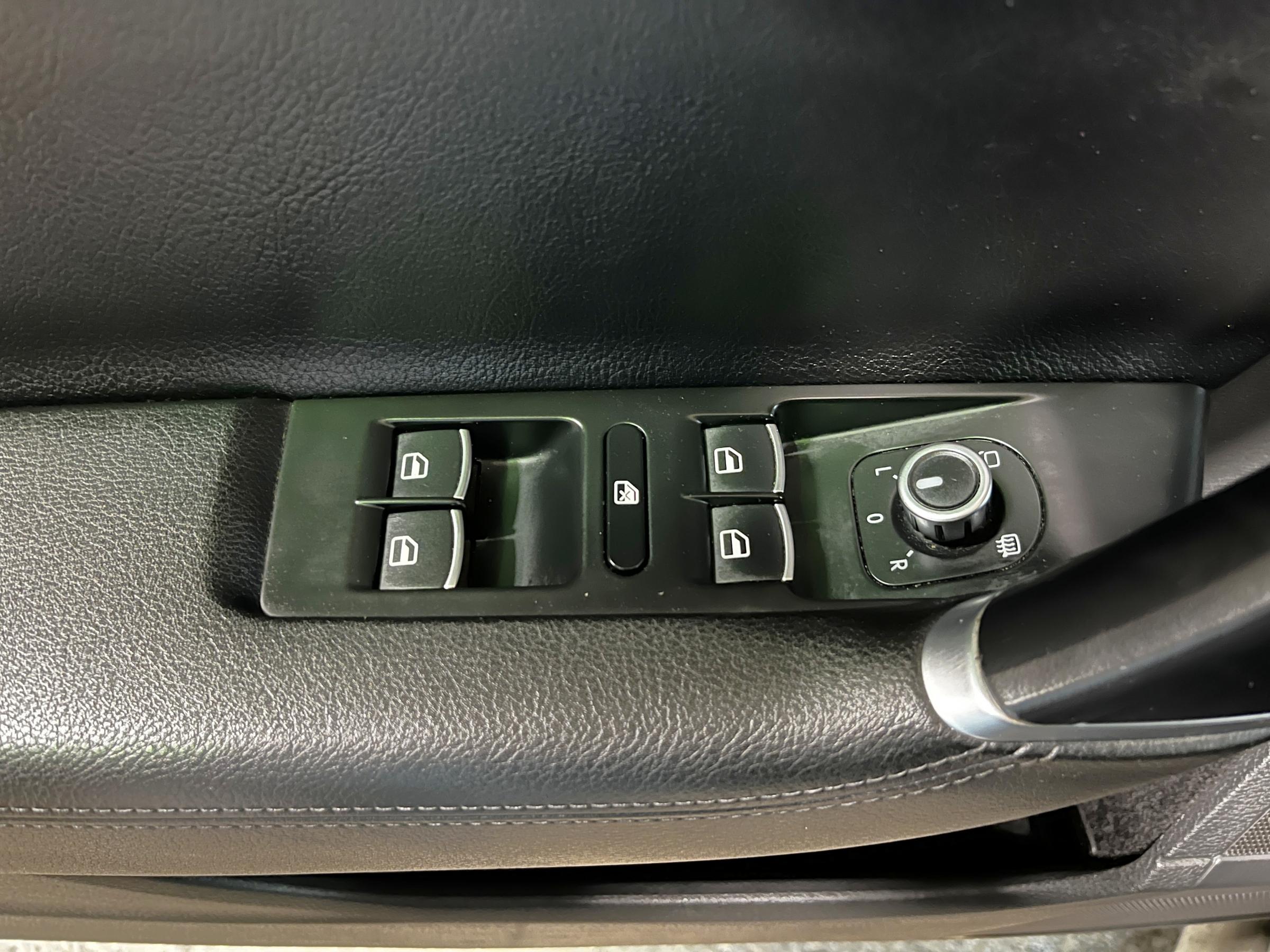 Volkswagen Passat, 2012 - pohled č. 12